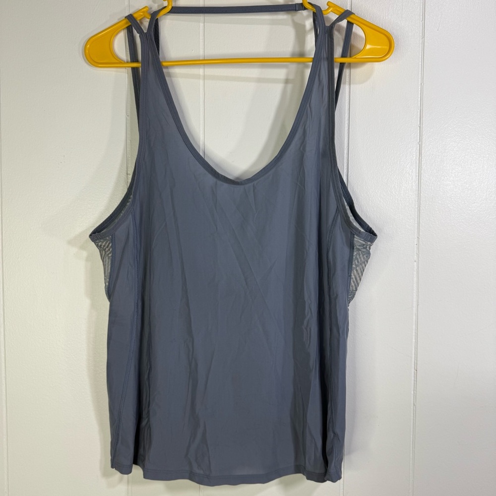 Lululemon Athletic Tank Top women’s size m work out top
